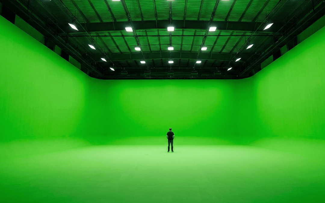 Meno green screen, più mondo reale: il cinema riscopre il set fisico